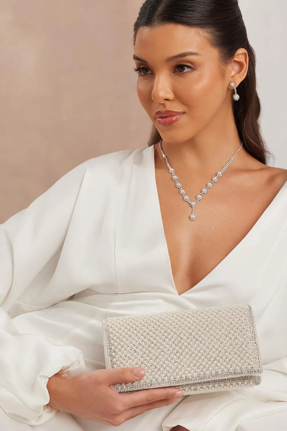 Bridal White Pearl Embellished Clutch Bag