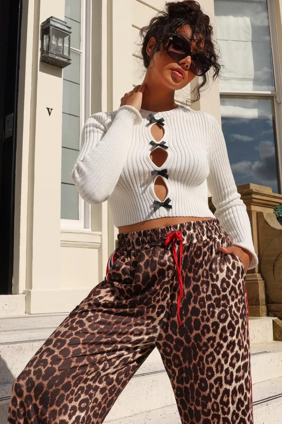 Cream Bow Front Cropped Jumper